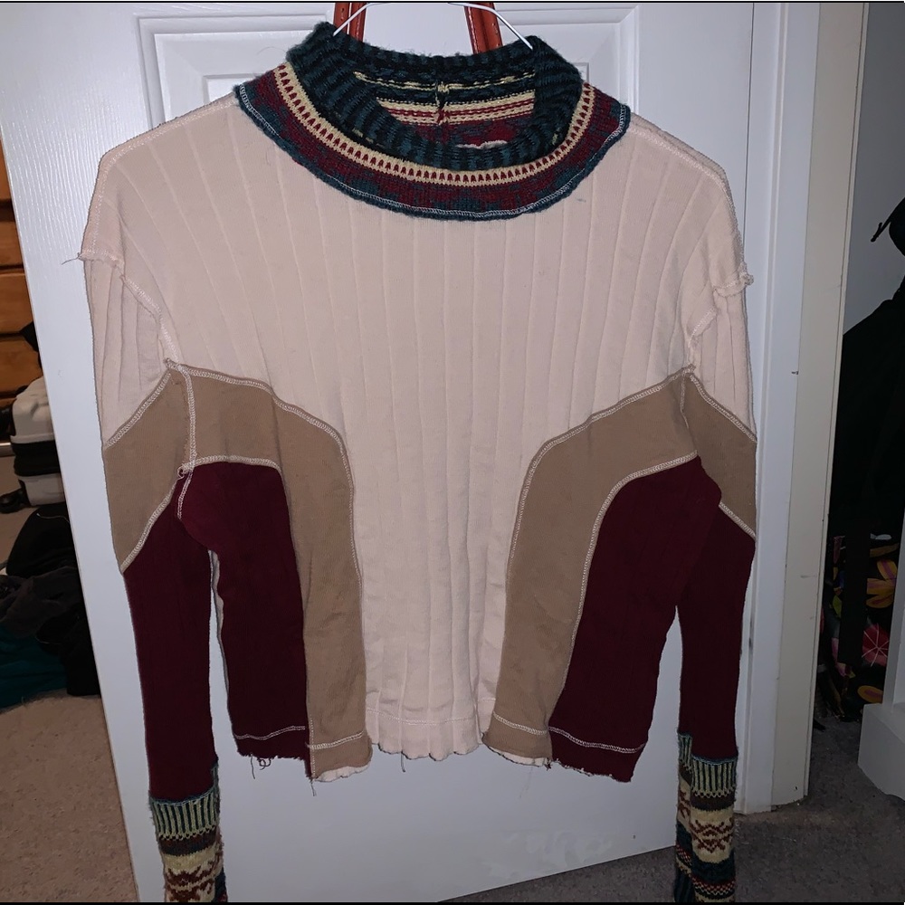 Cropped sweater~ FREE PEOPLE
